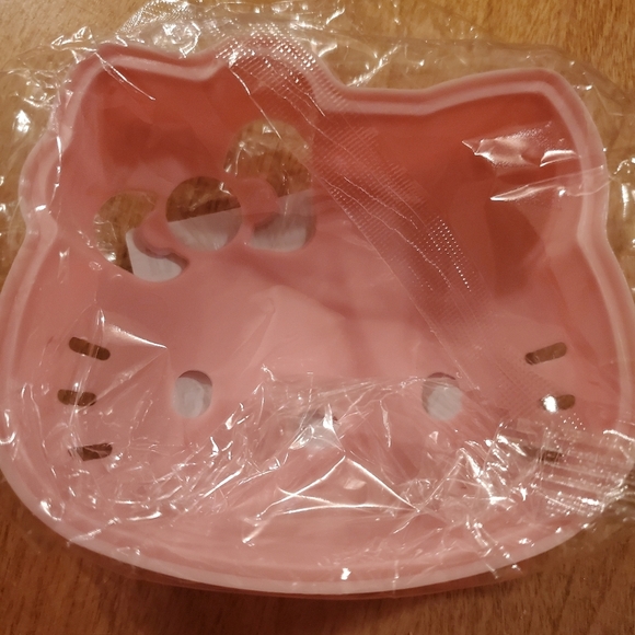 Sanrio Pink Hello Kitty Sandwich Mold - Picture 4 of 4